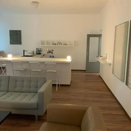 An Unique Spacious Property With Terass 아파트 Kärdla