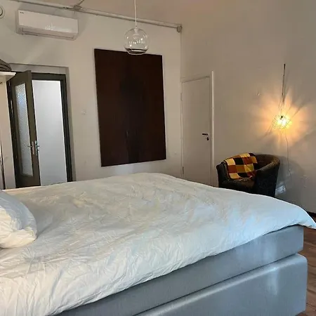 An Unique Spacious Property With Terass 아파트 *