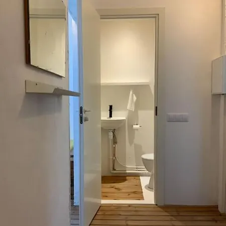 아파트 An Unique Spacious Property With Terass