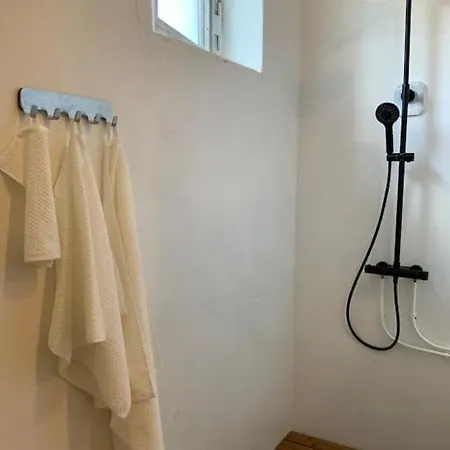 An Unique Spacious Property With Terass 아파트 Kärdla