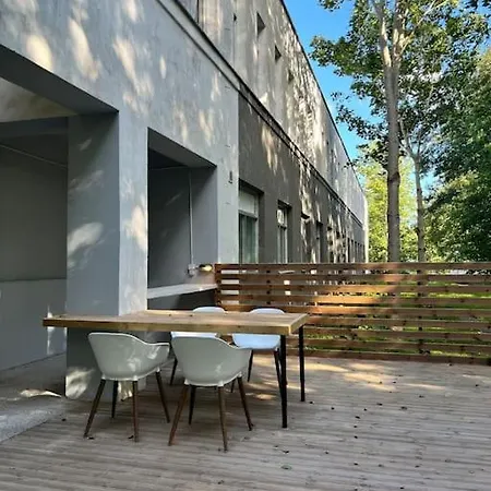 아파트 An Unique Spacious Property With Terass *